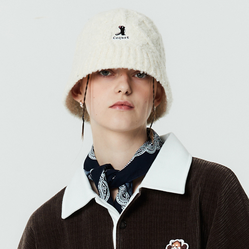SILHOUETTE LESSER LOGO CABLE KNIT BUCKET HAT IVORY